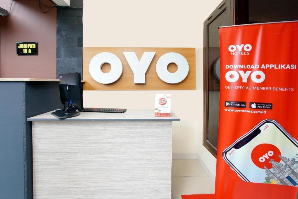 Oyo 347 Bayang Brothers Guest House Maguwo Exterior photo