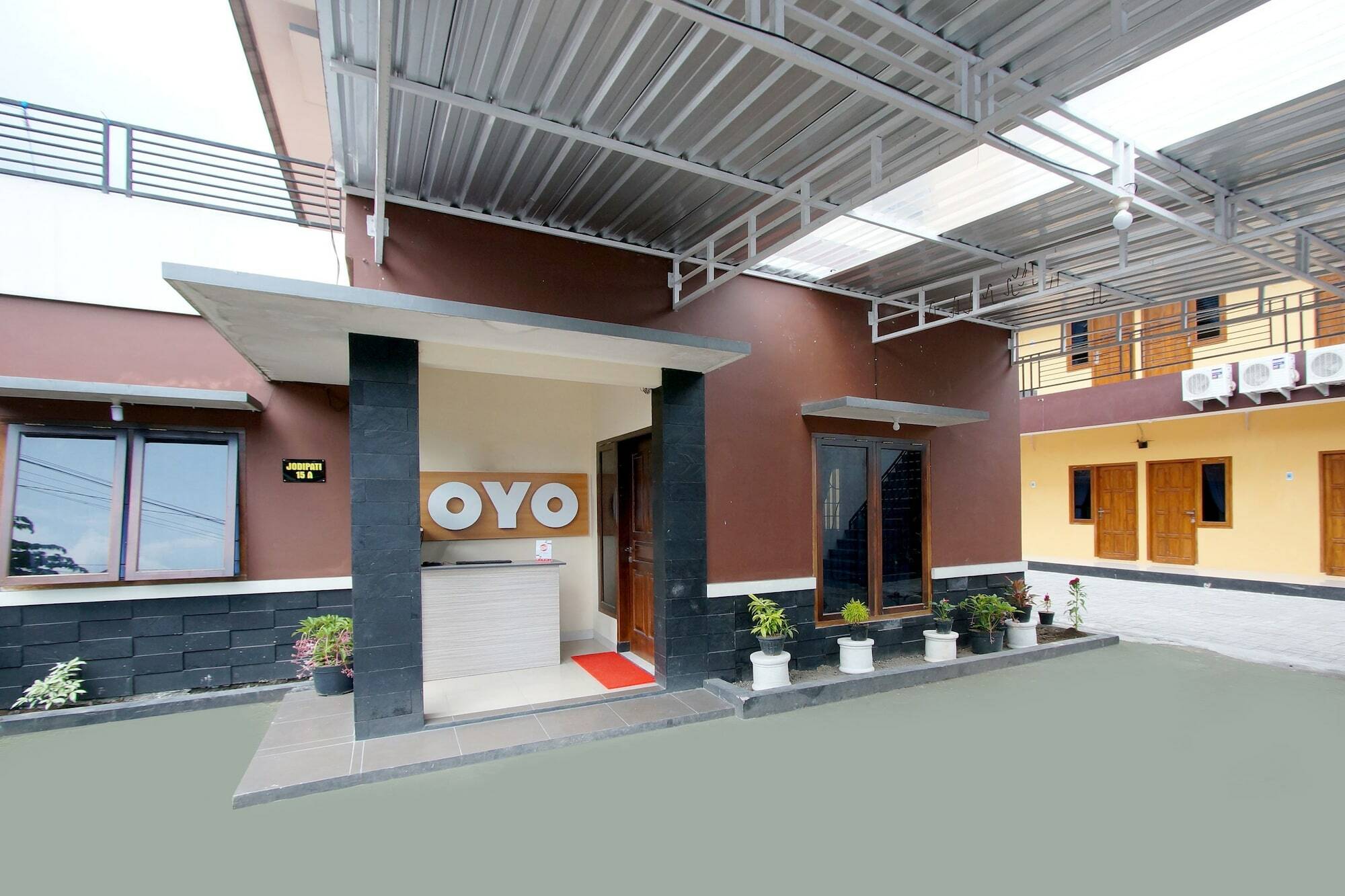 Oyo 347 Bayang Brothers Guest House Maguwo Exterior photo